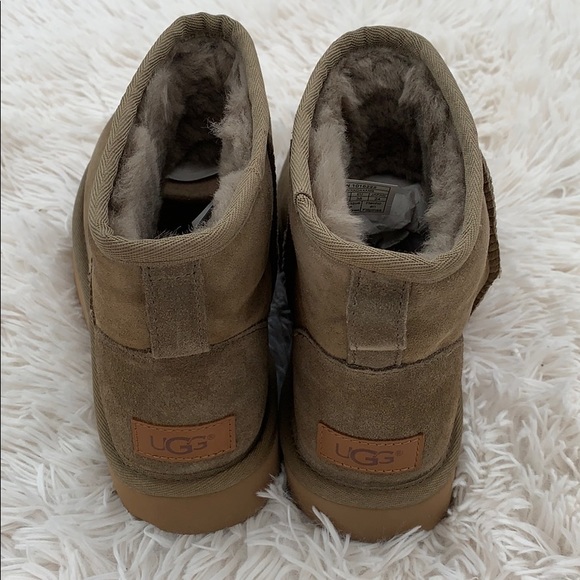 UGG classic mini 2 genuine shearling lined boots - Picture 2 of 8